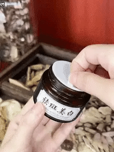 Whitening Blemish Reducing Anti-wrinkle Rejuvenating Mask